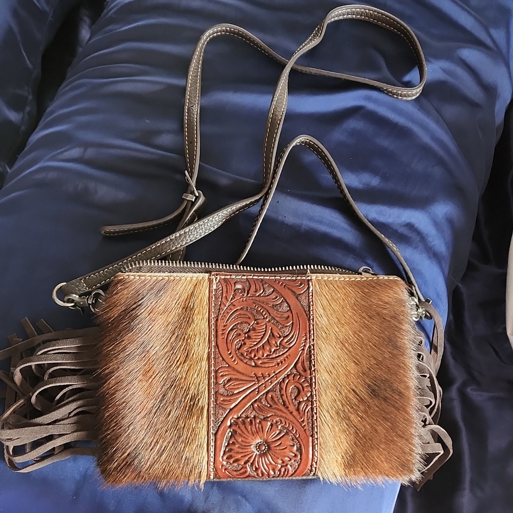 Montana west clutch with shoulder strap